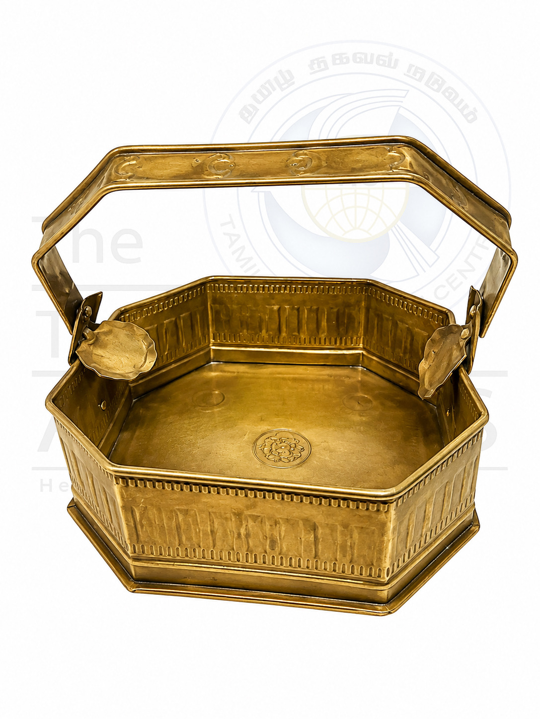 Brass Temple Offering Basket (பித்தளை அர்ச்சனை கூடை)